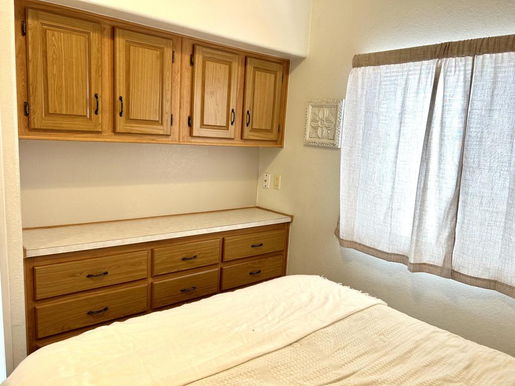 84136 Avenue 44 176