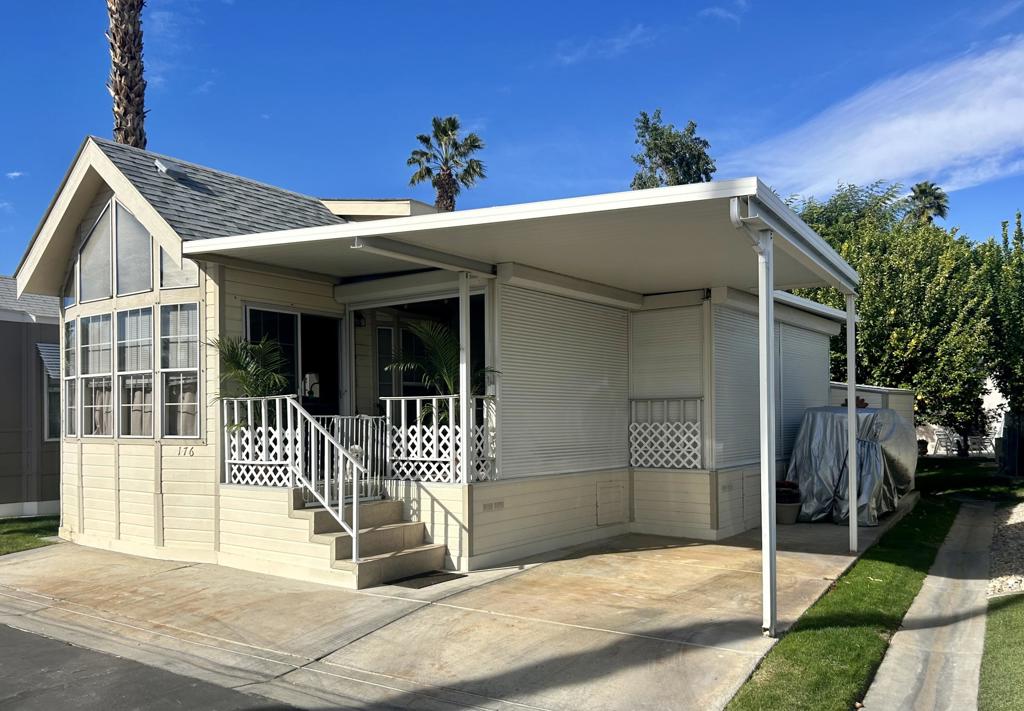 84136 Avenue 44 176