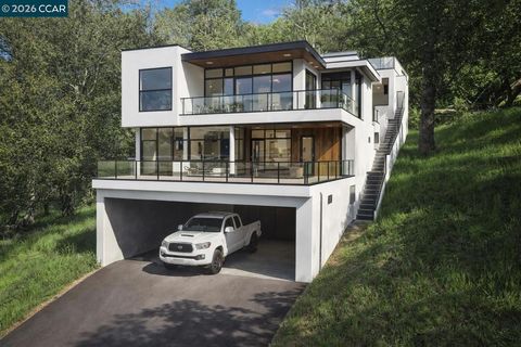 Photo of 16 Brandywine Way Way, Martinez, CA 94553 (MLS # 41126751)