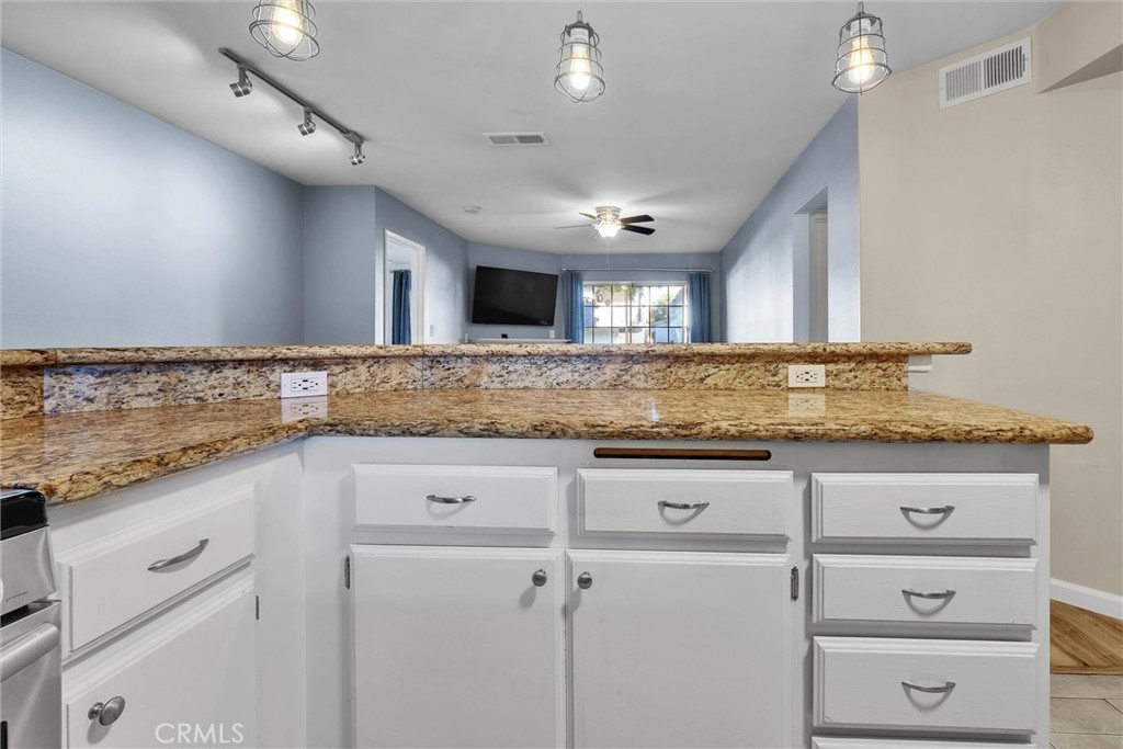 1200 Gaviota Avenue 114