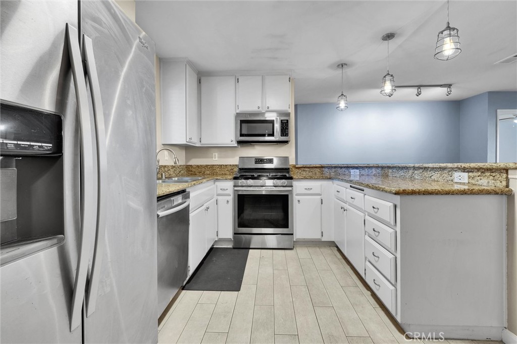 1200 Gaviota Avenue 114