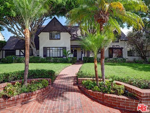 Photo of 322 N June Street, Los Angeles, CA 90004 (MLS # 25598861)