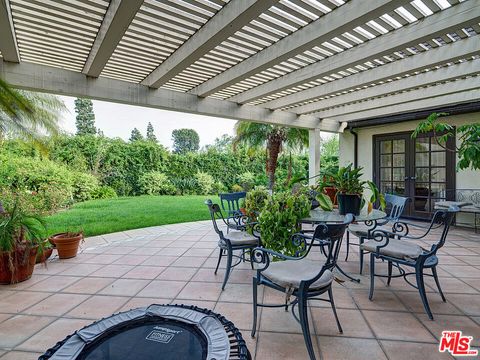 Tiny photo for 322 N June Street, Los Angeles, CA 90004 (MLS # 25598861)