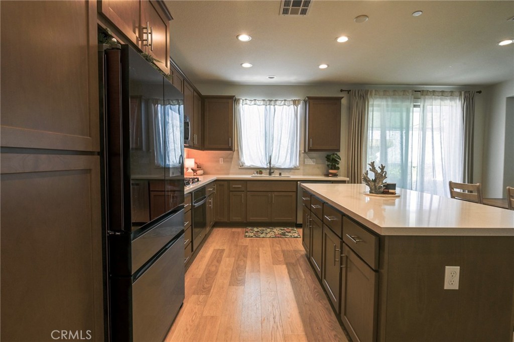 1104 Sunridge