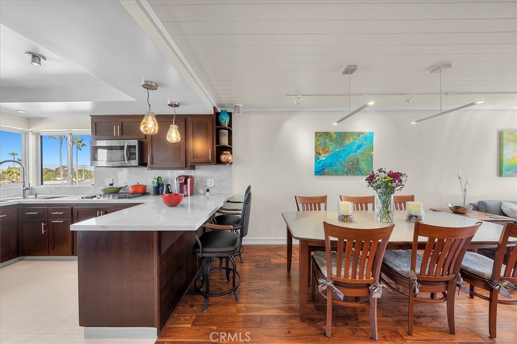 760 Manhattan Beach Blvd B