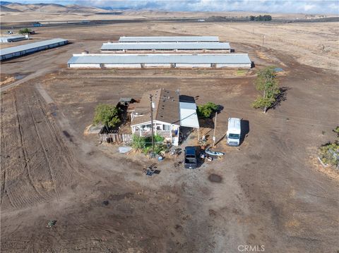 Photo of 5175 Gaffery Rd, Tracy, CA 95304 (MLS # MC25240235)