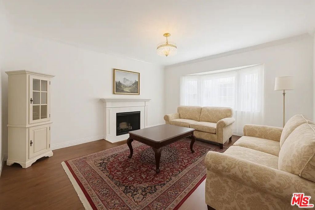 21620 Burbank Boulevard 9