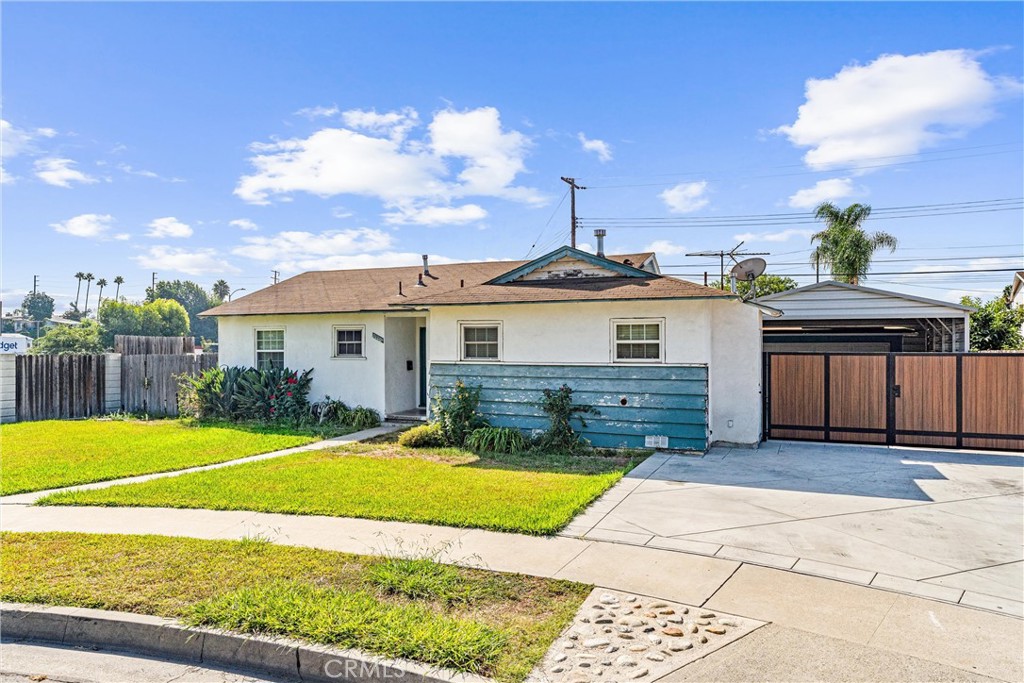 2000 Baja Ave