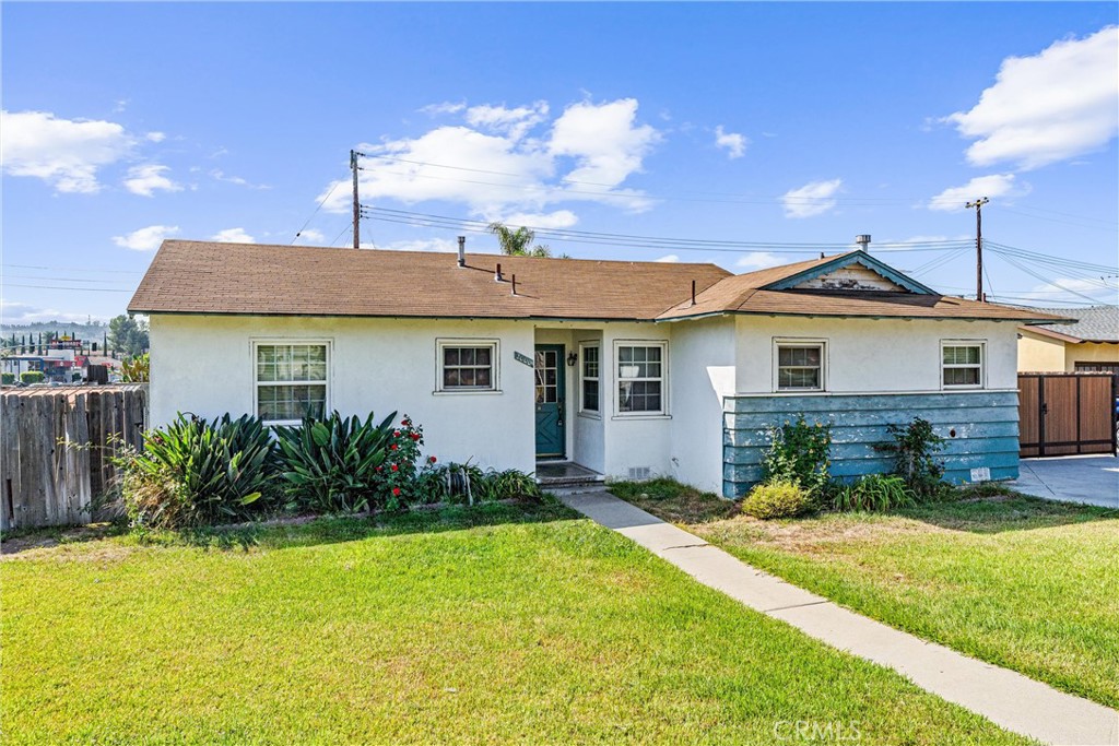 2000 Baja Ave