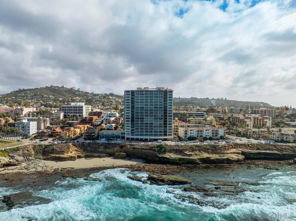 939 Coast Blvd 15e 15E