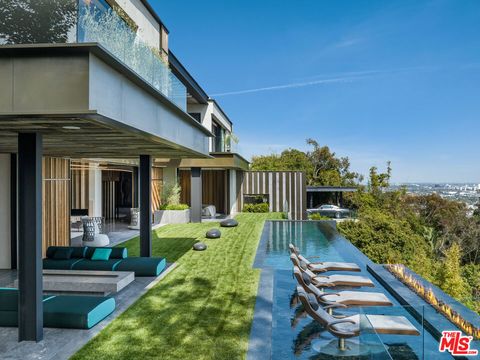 8741 St Ives Drive Los Angeles CA 90069