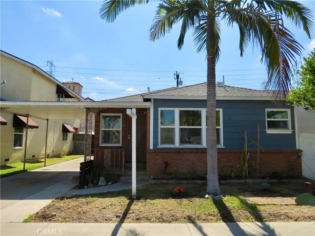 2-Bedroom 1-Bath Home with a bonus room—perfect for a third bedroom, home office or creative space. Features include a front porch, front yard, a private backyard with a covered patio, and a detached 2-car garage plus a long driveway. Recent upgrades: fresh interior paint, Central AC, updated full bathroom, updated roof and new water heater. Avocado and orange trees included. Vacant and move-in ready!
Zoned R3, the property presents excellent potential for rental income! Centrally located in East Los Angeles, adjacent to Montebello, near schools, Saybrook Park, shopping, dining, public transit, and the 5, 60, and 710 freeways. Just minutes from Citadel Outlets, The Commerce Casino, Montebello Town Center, Topgolf, The Marketplace shops, Downtown LA, and the Arts District.