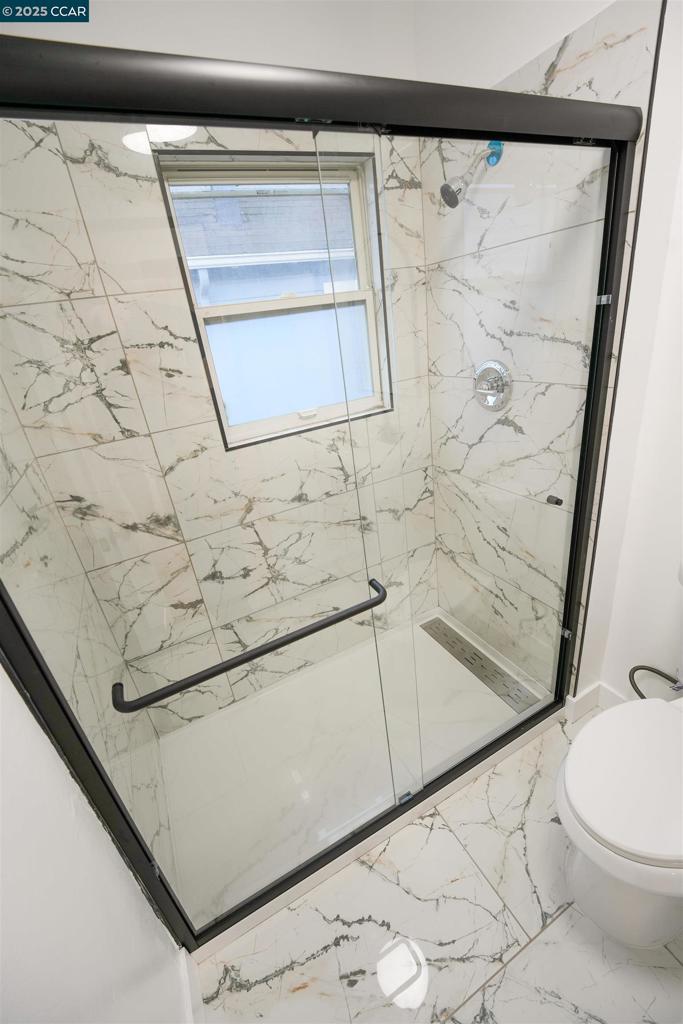 EAST OAKLAND - Residential