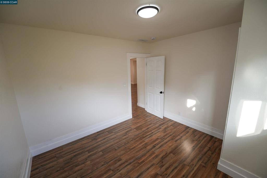 EAST OAKLAND - Residential