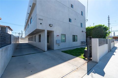 Photo of 6810 Simpson Ave #4, North Hollywood, CA 91605 (MLS # GD26052715)