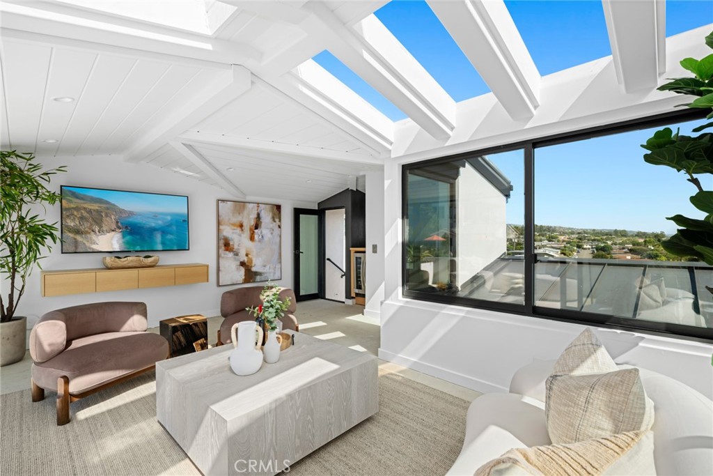Corona del Mar North of PCH (CNHW) - Residential Lease