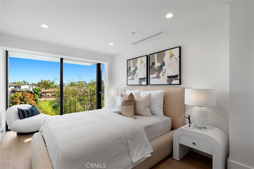 Corona del Mar North of PCH (CNHW) - Residential Lease