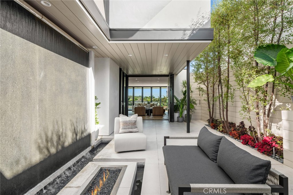 Corona del Mar North of PCH (CNHW) - Residential Lease