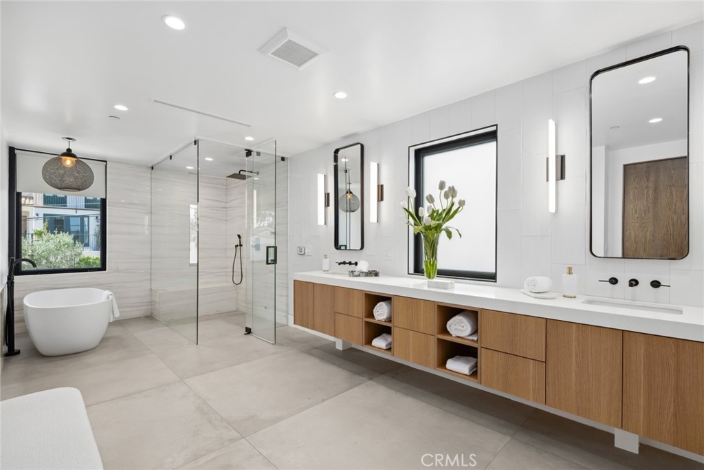 Corona del Mar North of PCH (CNHW) - Residential Lease