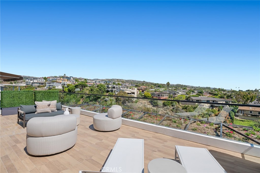 Corona del Mar North of PCH (CNHW) - Residential Lease