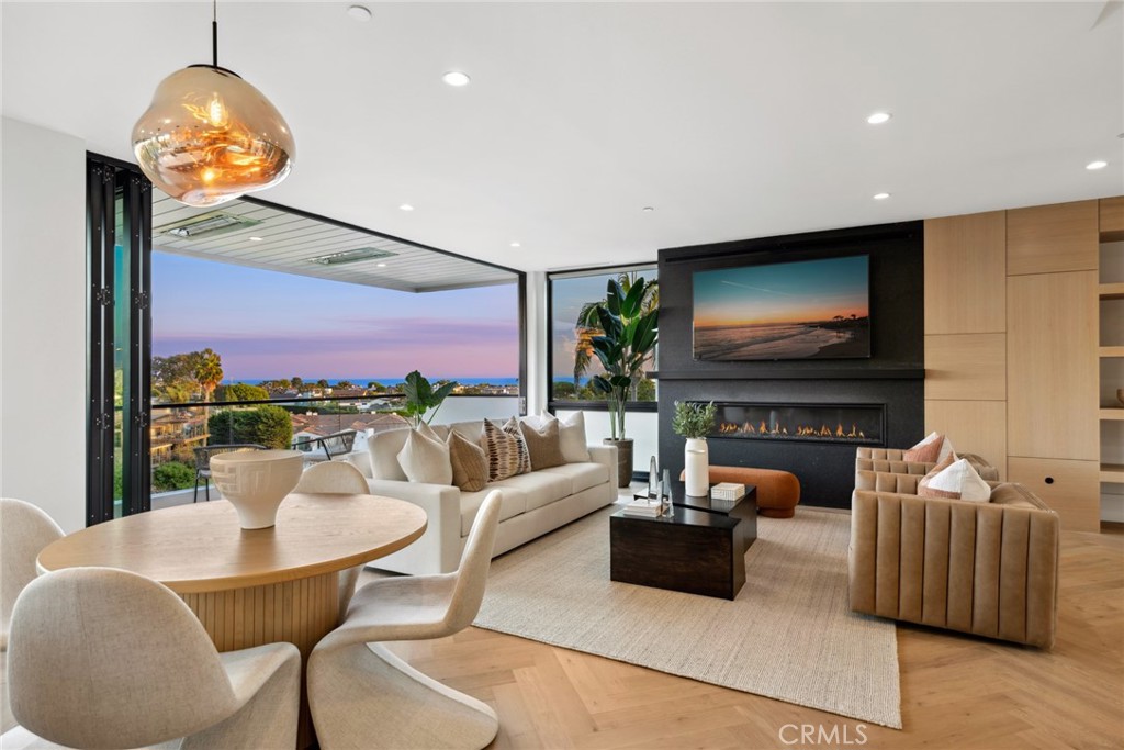 Corona del Mar North of PCH (CNHW) - Residential Lease