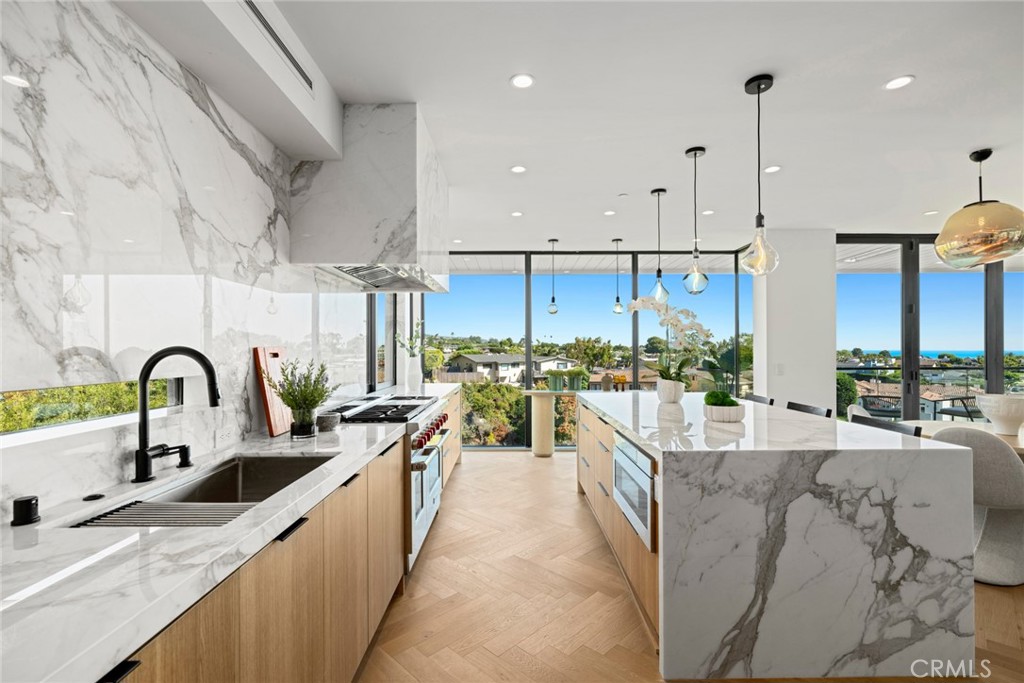 Corona del Mar North of PCH (CNHW) - Residential Lease