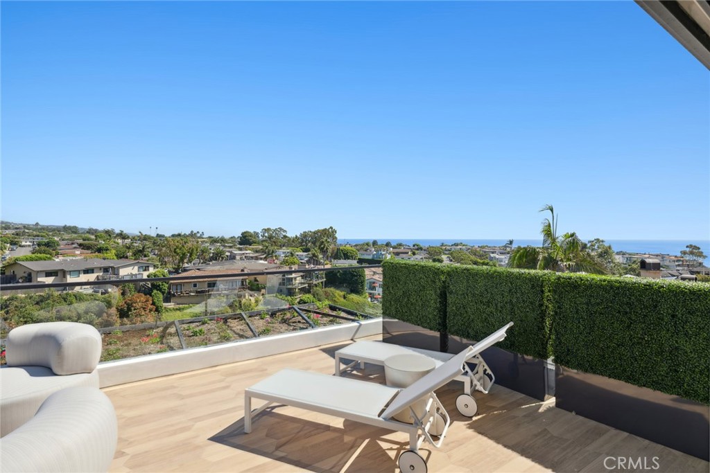 Corona del Mar North of PCH (CNHW) - Residential Lease