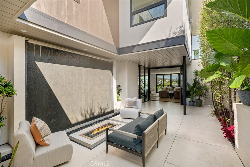 Corona del Mar North of PCH (CNHW) - Residential Lease