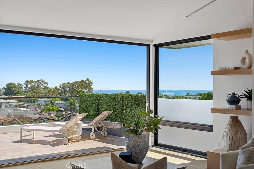 Corona del Mar North of PCH (CNHW) - Residential Lease
