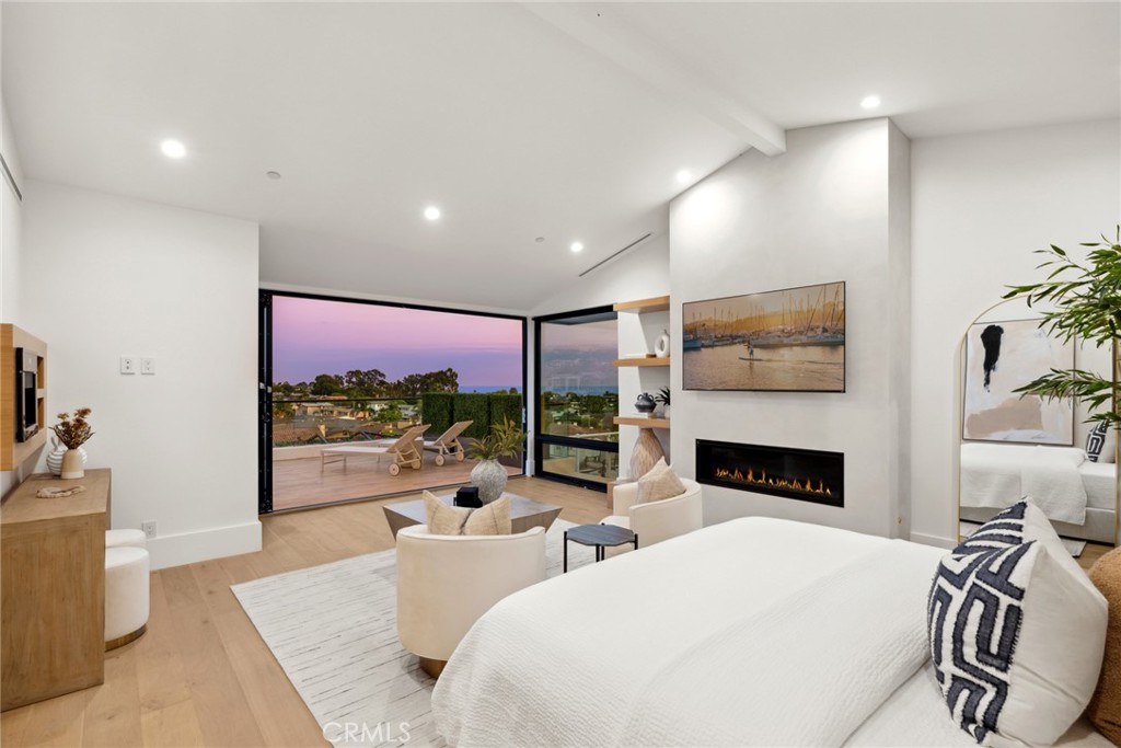Corona del Mar North of PCH (CNHW) - Residential Lease