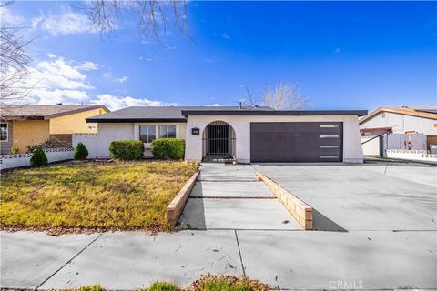 Photo of 37837 29th St E, Palmdale, CA 93550 (MLS # SR25273767)