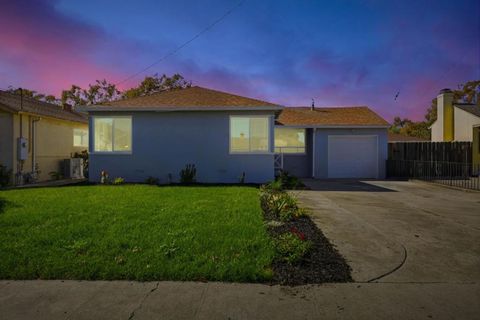 Photo of 15881 Paseo Largavista, San Lorenzo, CA 94580 (MLS # ML82026178) Photo of 15881 Paseo Largavista, San Lorenzo, CA 94580 (MLS # ML82026178)