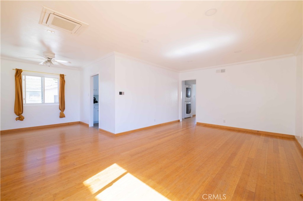 1227 E 1st 2F