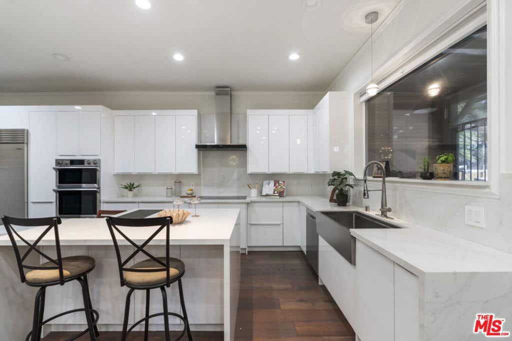 Photo of 1810 Westmoreland Boulevard, Los Angeles, CA 90006 (MLS # 26837849)