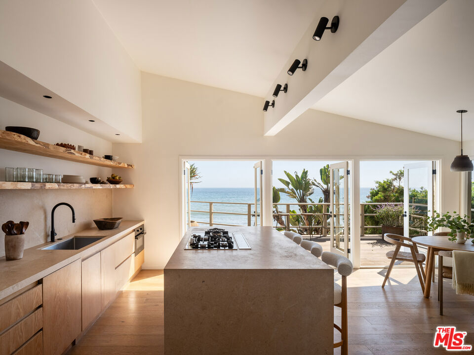 27314 Pacific Coast Highway