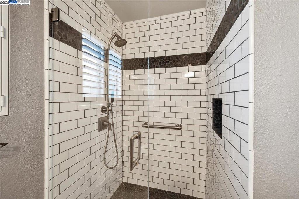 CANYON MEADOWS - Residential