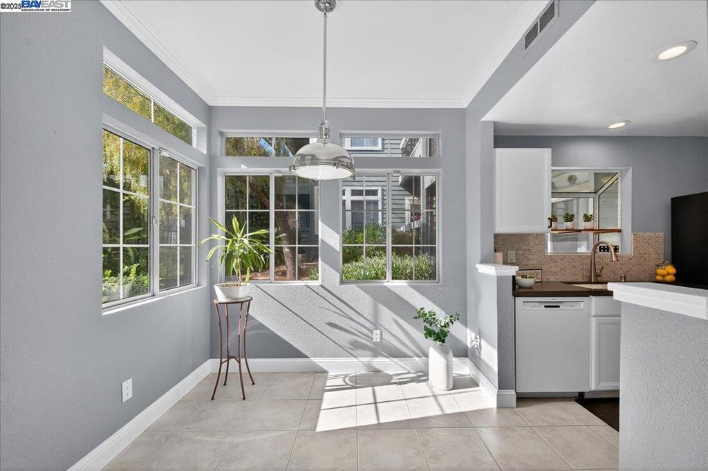 CANYON MEADOWS - Residential