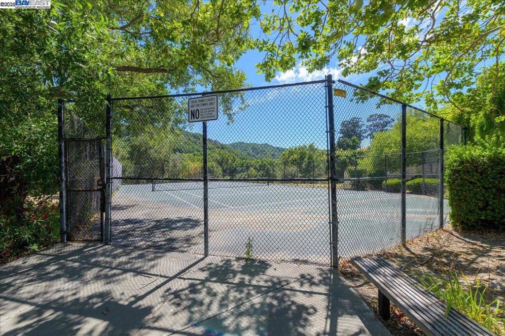 CANYON MEADOWS - Residential