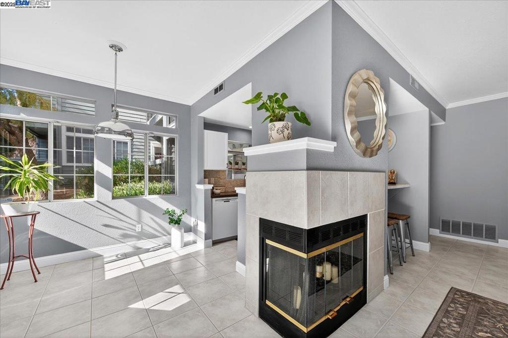 CANYON MEADOWS - Residential