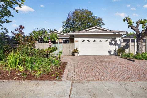 Photo of 1031 Miller Avenue, San Jose, CA 95129 (MLS # ML82045181)