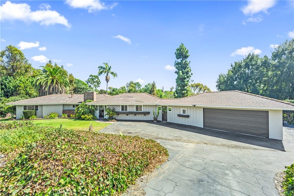 8240 Las Pasadas Drive