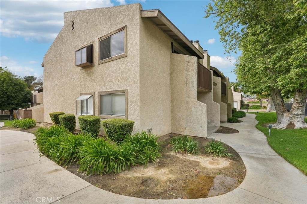 This beautifully updated 2-bedroom, 2-bathroom condo offers modern comfort and a prime location in the desirable Meadow Lane Community. Step inside to an inviting open-concept living space filled with natural light, featuring a cozy fireplace, stylish flooring, and a private balcony perfect for relaxing. The kitchen boasts sleek countertops and updated cabinetry — ideal for everyday living and entertaining.
The spacious primary bedroom includes a large closet and an ensuite bathroom, while the secondary bedroom is perfect for guests, a home office, or a growing family. Enjoy the convenience of in-unit laundry, central A/C, and covered parking. The community offers fantastic amenities including a sparkling pool, spa, Tennis court and beautifully maintained grounds.
Located near shopping, dining, parks, and with easy access to major freeways (I-10, I-215, and 60), this condo is perfect for commuters and first-time buyers alike. Don't miss your chance to own a turnkey property in a gated community — schedule your private showing today!