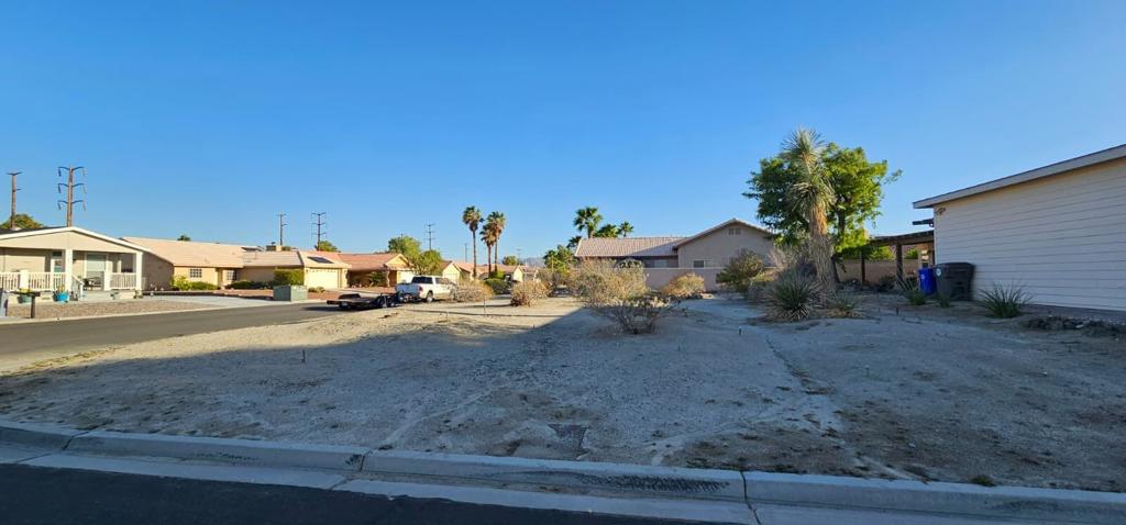 Tri Palm Estates - Land