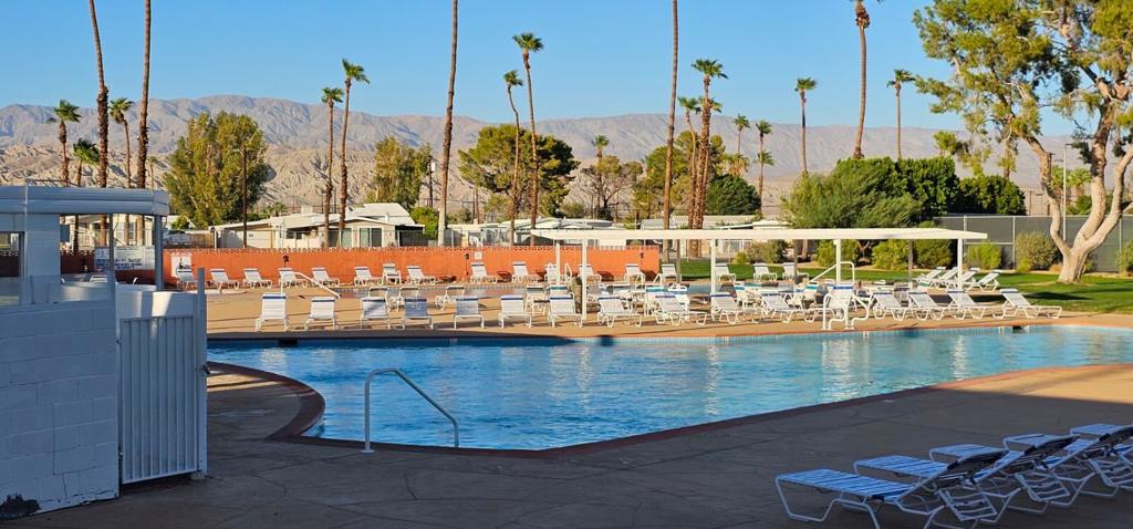 Tri Palm Estates - Land