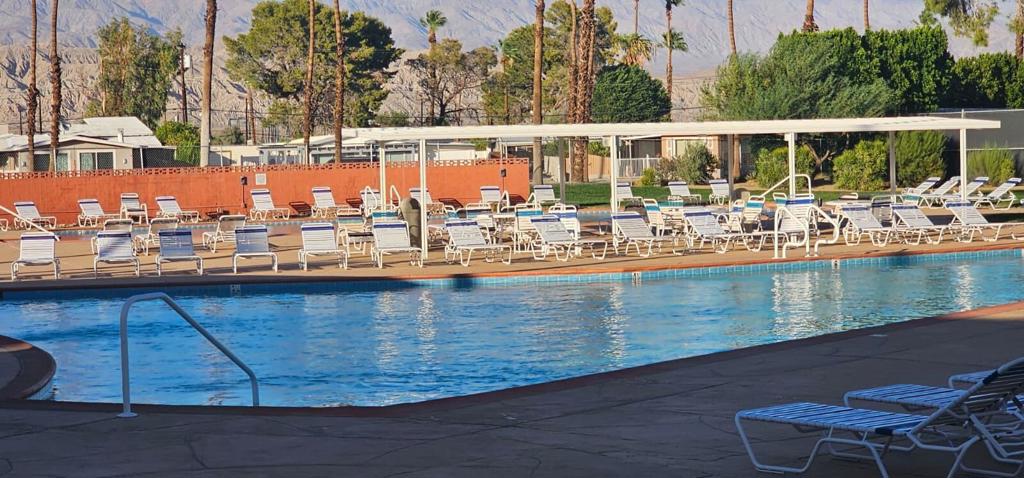 Tri Palm Estates - Land