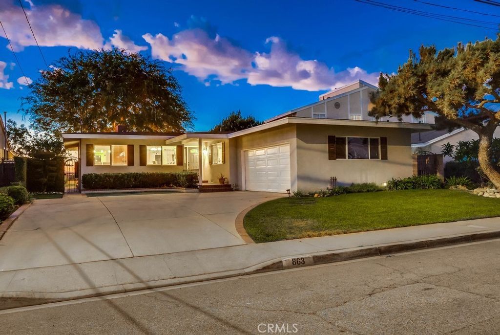 Photo of 863 Lincoln Ave, Monterey Park, CA 91755 (MLS # CV25241677)