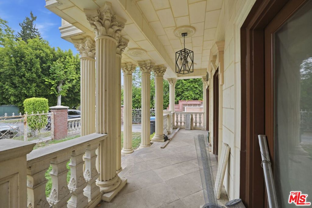 621 Westbourne Drive