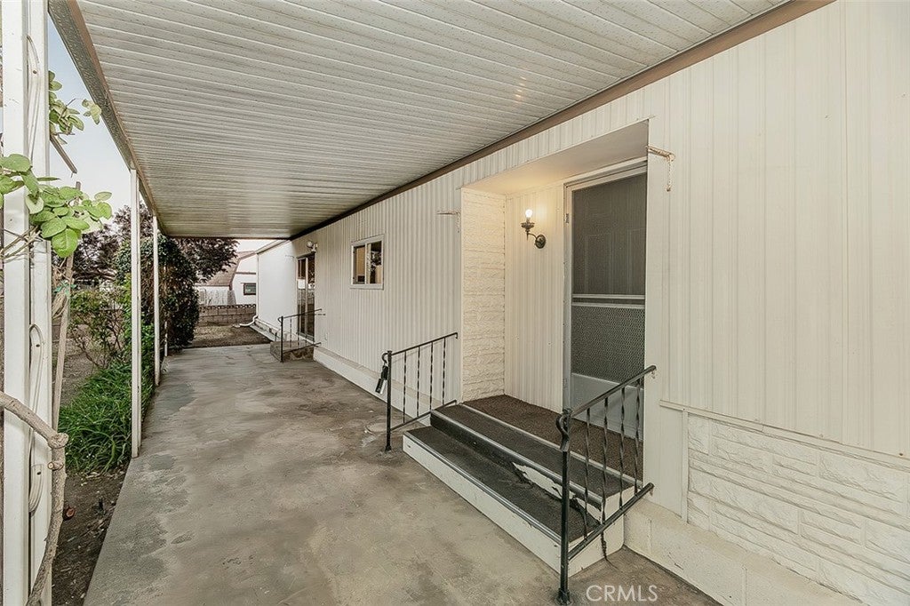 1701 Dinuba Avenue 42