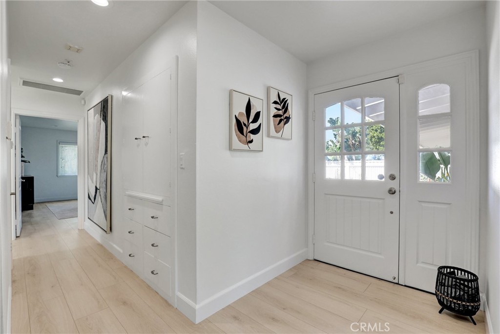 1112 Westcliff Drive