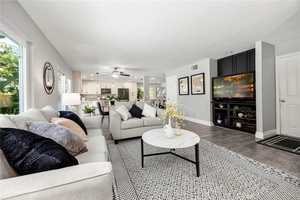 24843 Via Santa Cruz, Mission Viejo CA 92692 - Photo 28